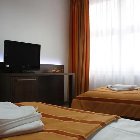 Sport-relax Centrum Bors Club Hotel 2*